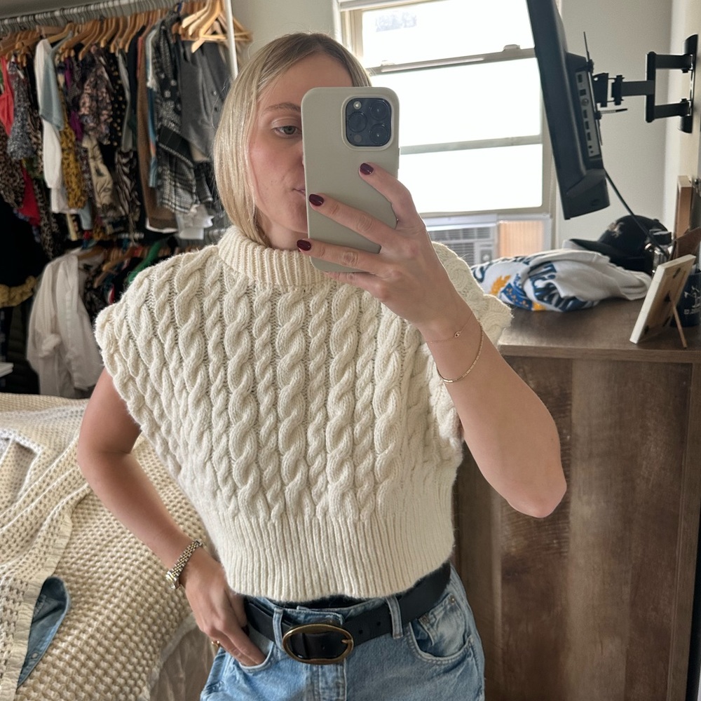 ZARA SWEATER VEST